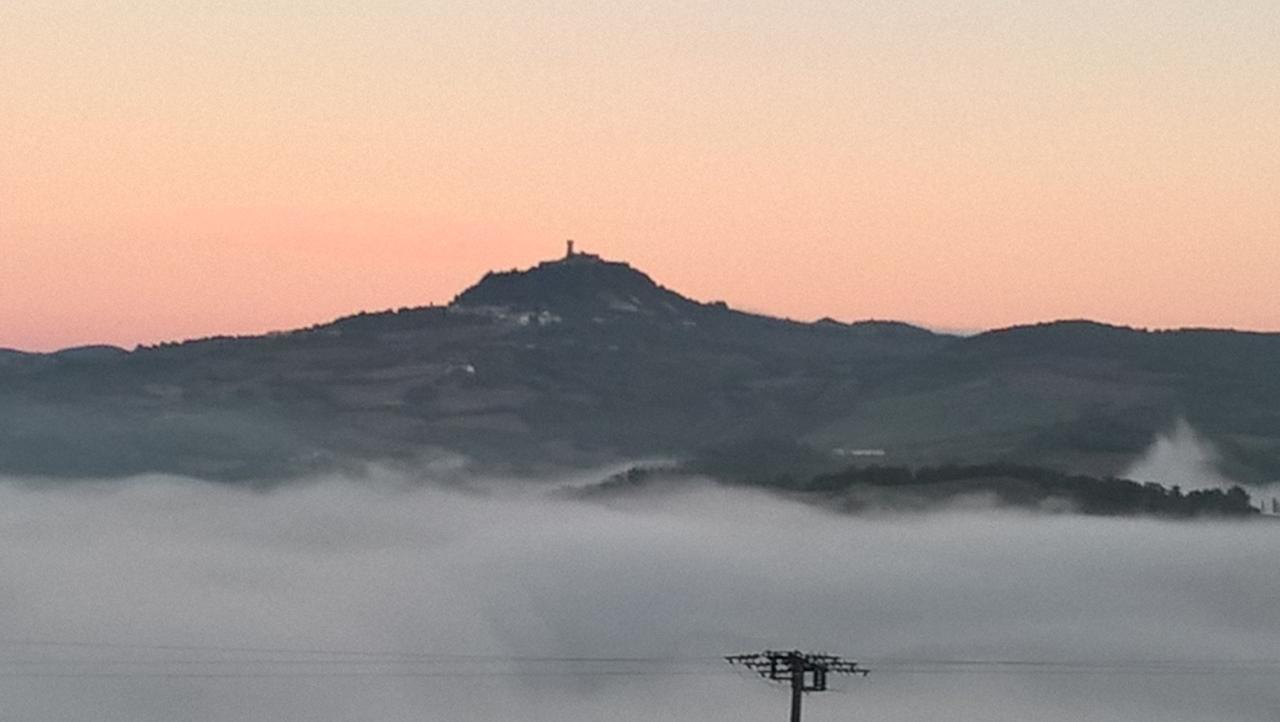 Agriturismo Corvaia Radicofani Buitenkant foto